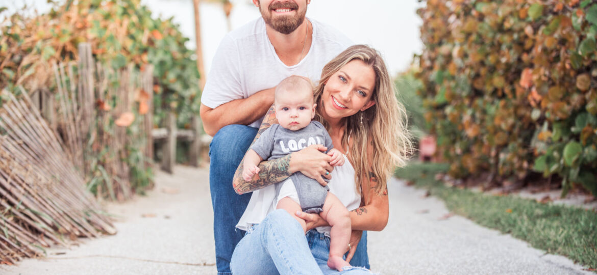 Jupiter-family-beach-photoshoot
